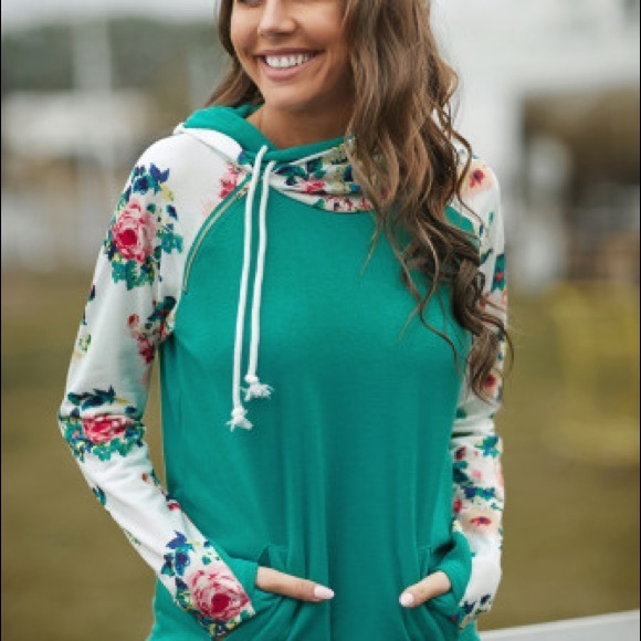 Tops - Floral hoodie